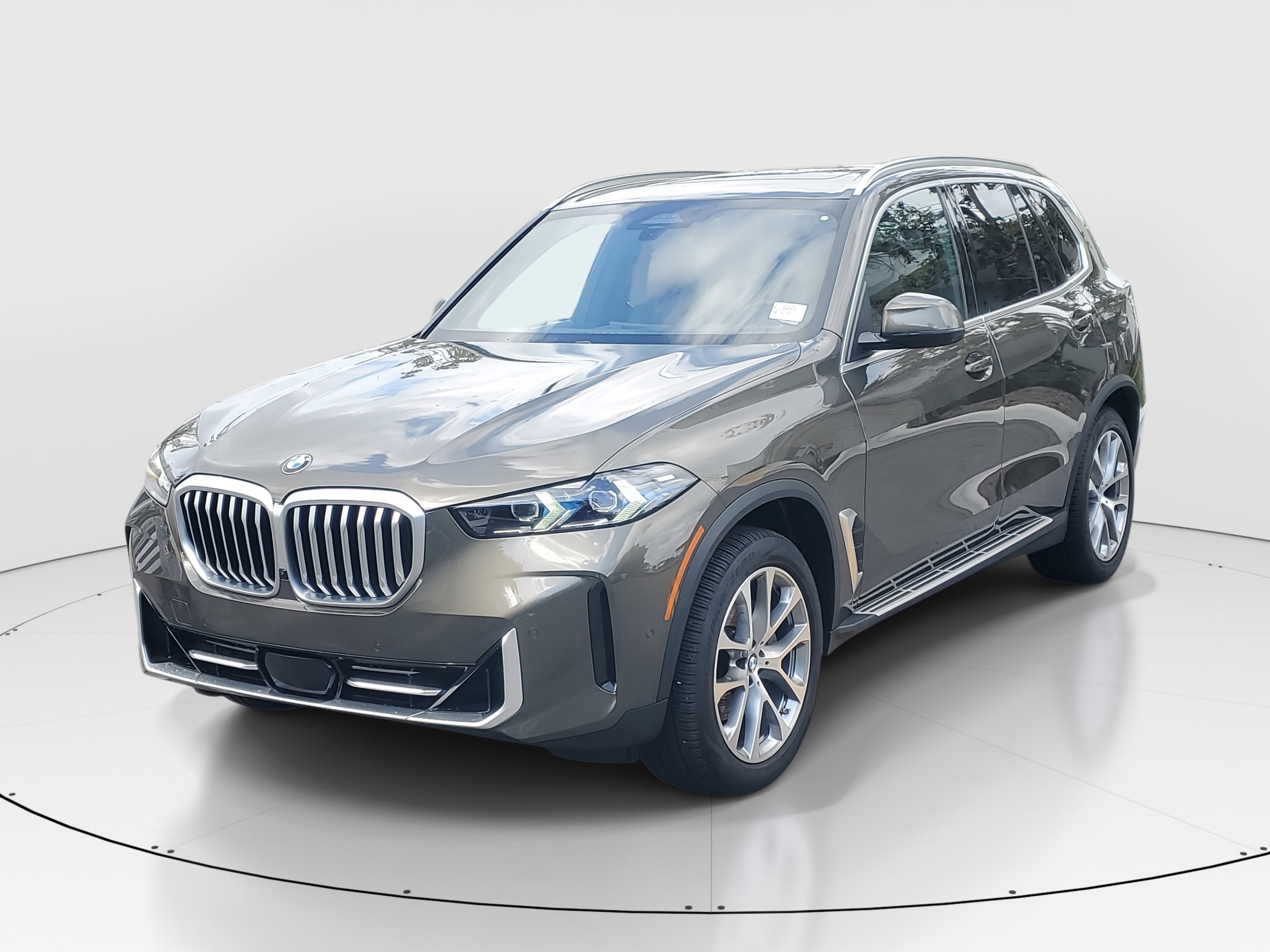 Used 2026 BMW X5 sDrive40i image 3