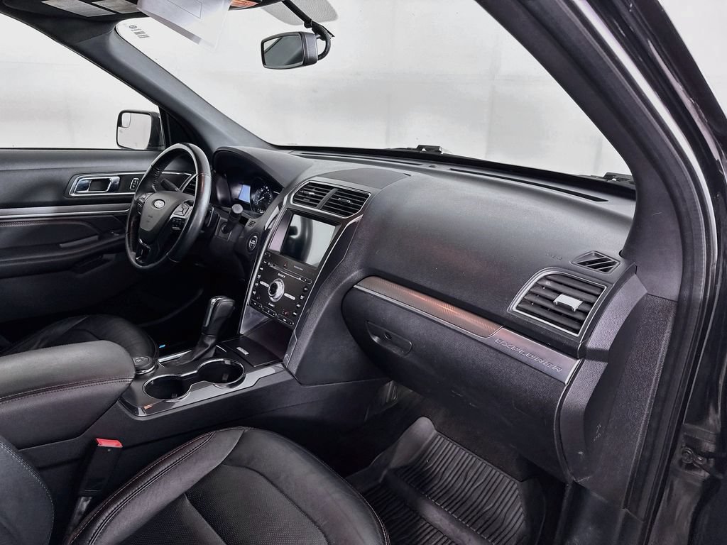 Used 2018 Ford Explorer Sport AWD/4WD image 37