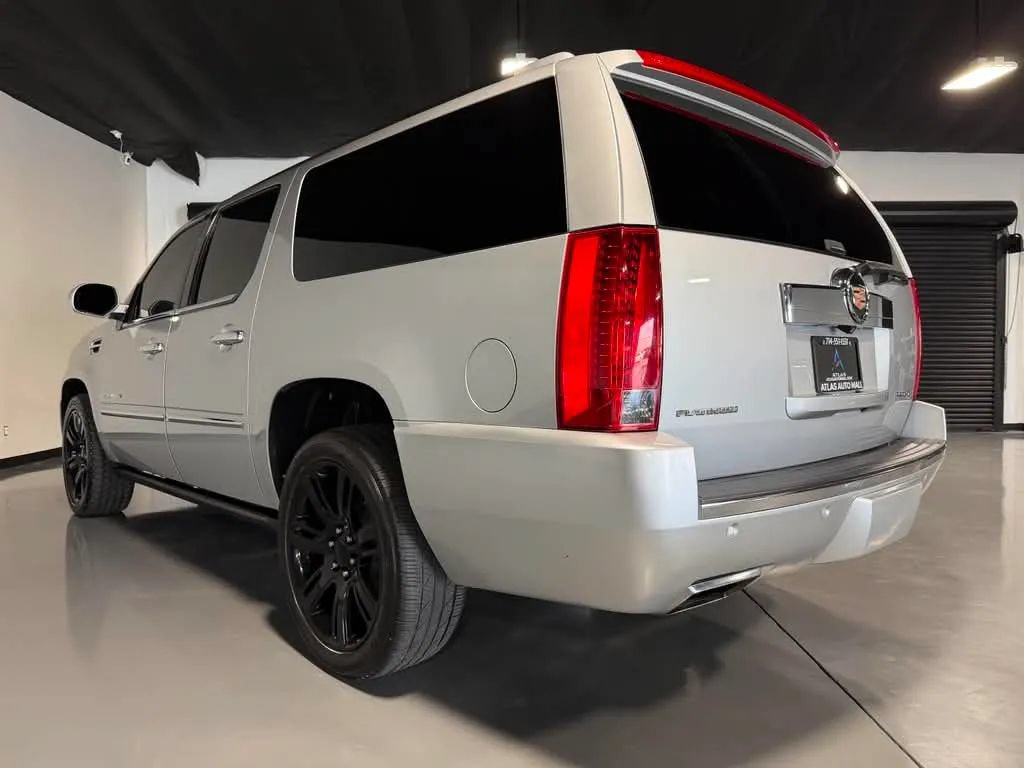 Used 2013 Cadillac Escalade ESV Platinum AWD/4WD image 6
