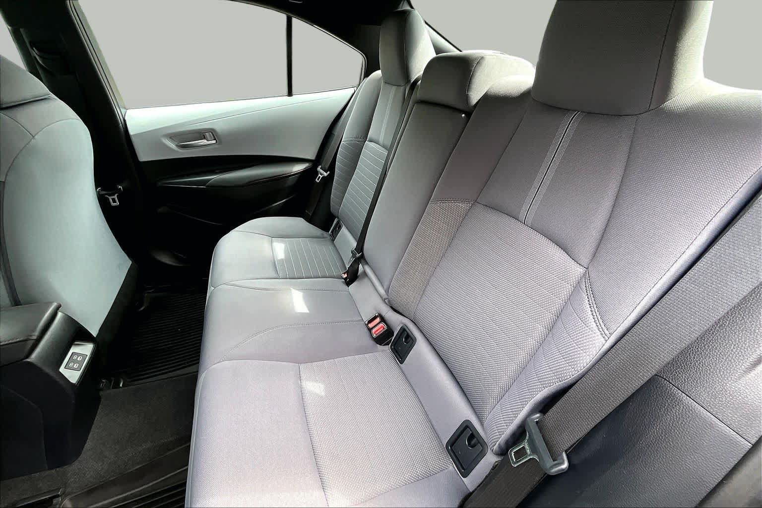 Certified 2025 Toyota Corolla SE FWD image 19