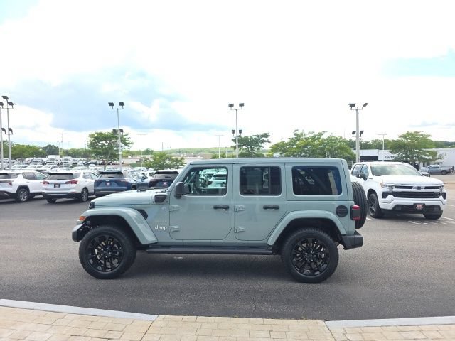 Used 2024 Jeep Wrangler Unlimited Sahara w/ Safety Group AWD/4WD image 5