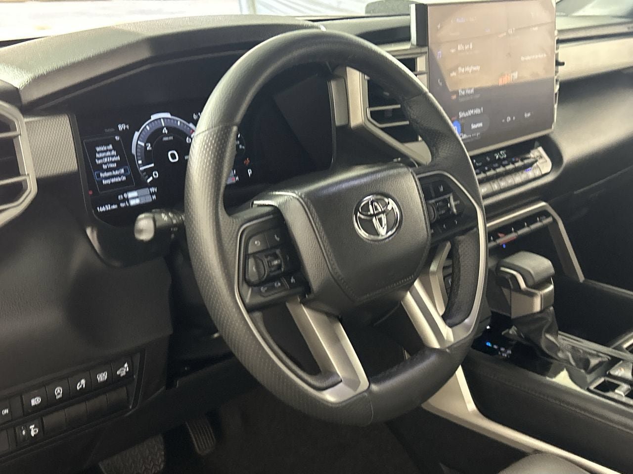 Used 2025 Toyota Tundra Limited AWD/4WD image 14