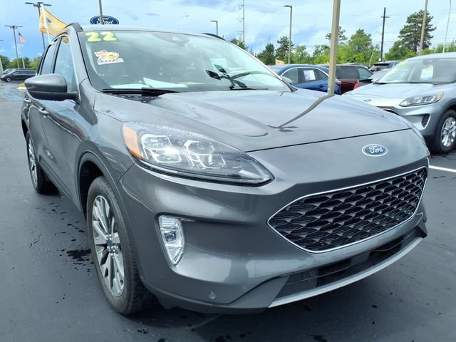 Certified 2022 Ford Escape Titanium w/ Class II Trailer Tow Package AWD/4WD image 3