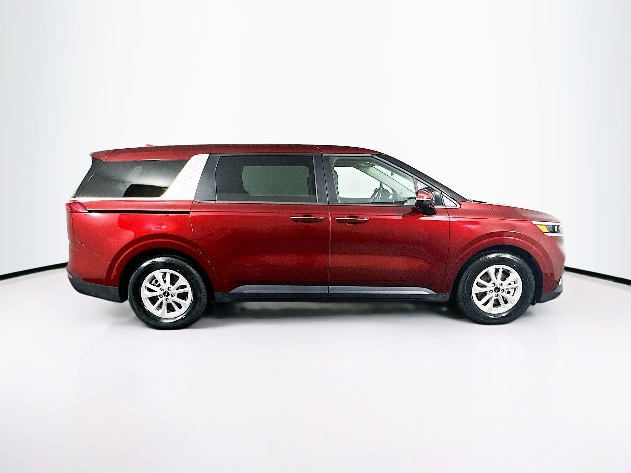 Used 2024 Kia Carnival LX image 10