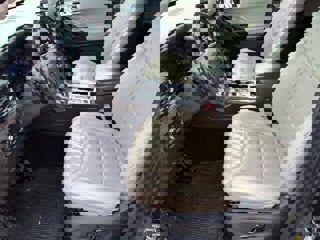 Used 2020 Ford Explorer Platinum w/ Premium Technology Package image 10