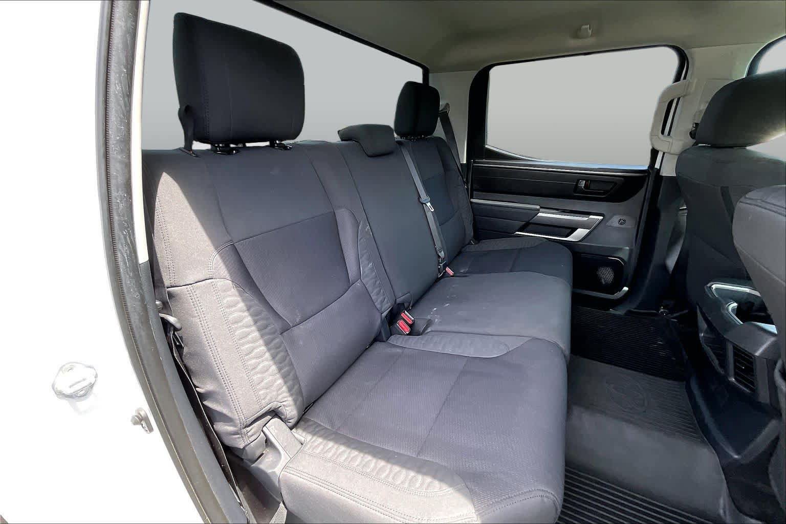 Used 2022 Toyota Tundra SR5 w/ SR5 Convenience Package AWD/4WD image 19