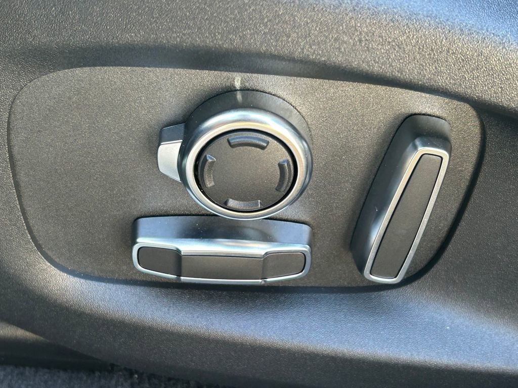 Used 2024 Jaguar F-PACE R-Dynamic S image 29