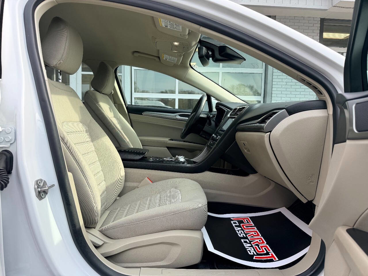 Used 2020 Ford Fusion SE image 35