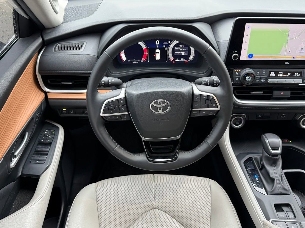 Used 2024 Toyota Grand Highlander Limited image 8