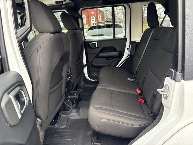 Used 2018 Jeep Wrangler Unlimited Sahara image 22