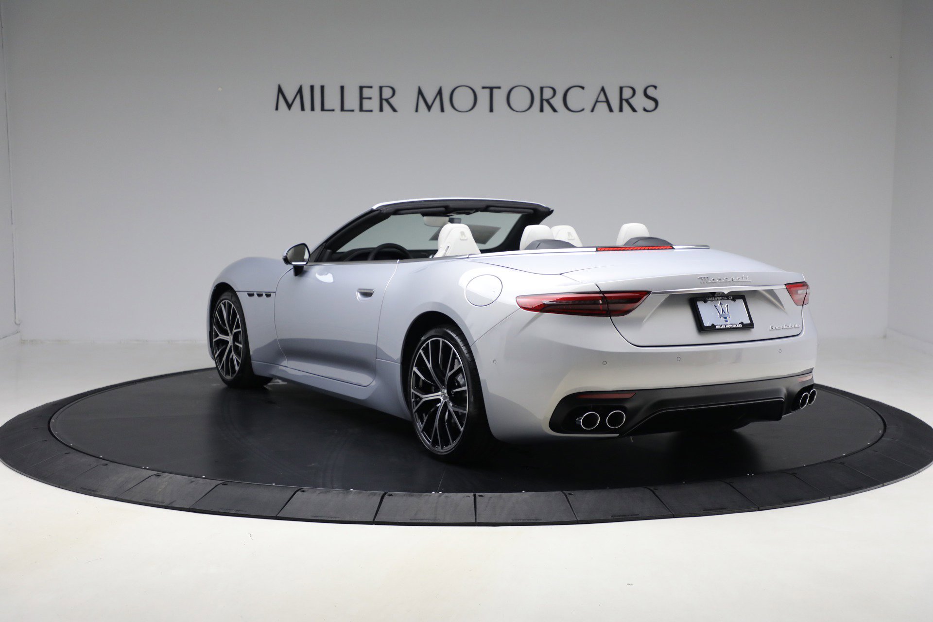 New 2026 Maserati GranCabrio Modena image 4