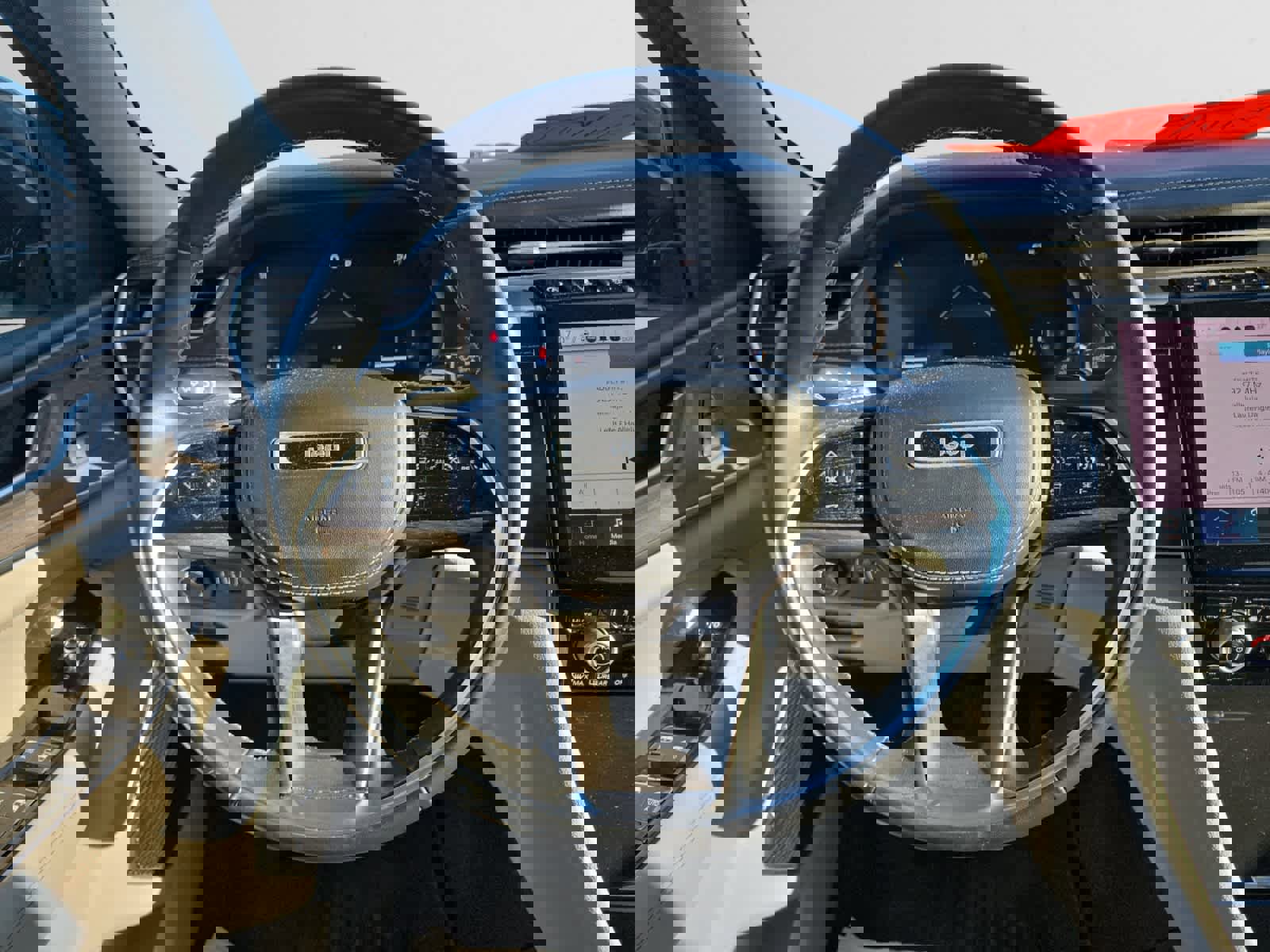 Used 2021 Jeep Grand Cherokee L Overland w/ Luxury Tech Group IV image 12