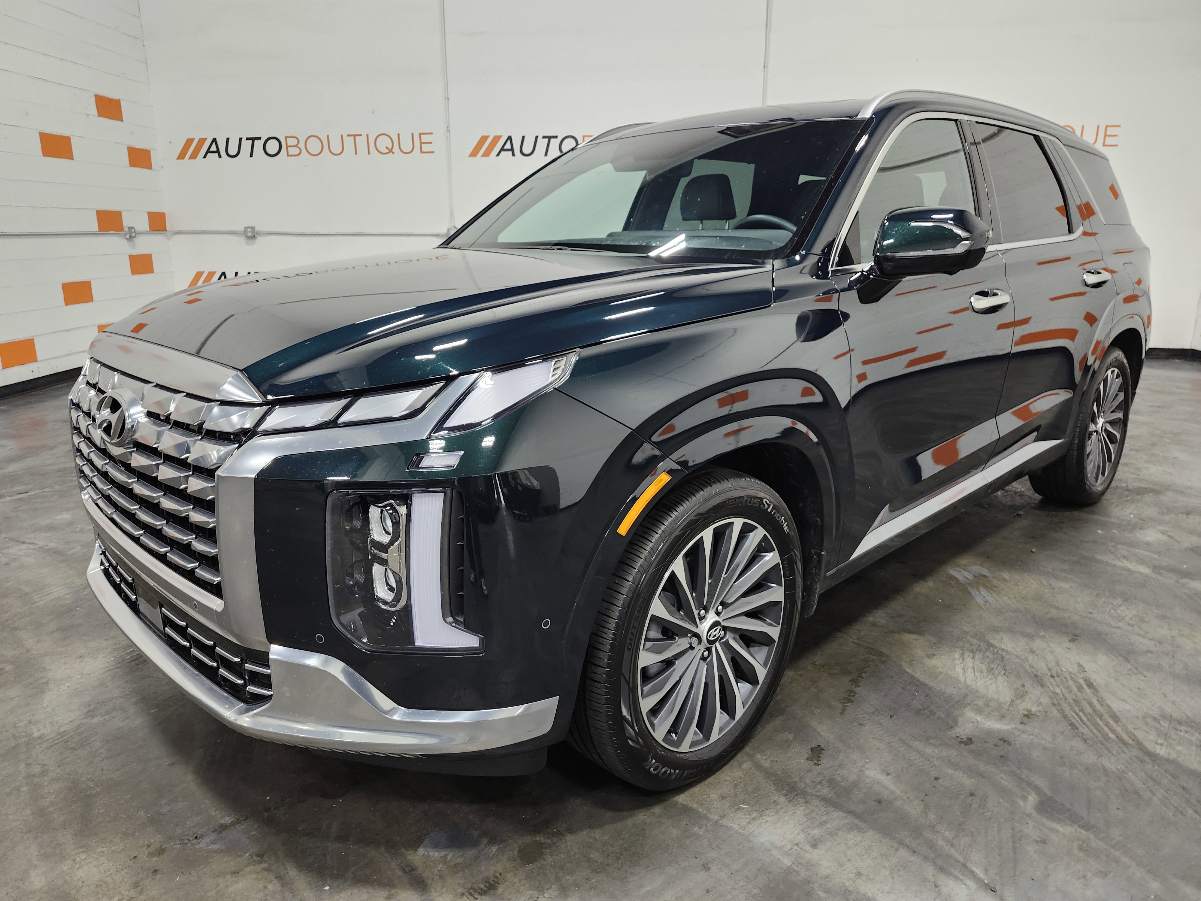 Used 2025 Hyundai Palisade Calligraphy image 17