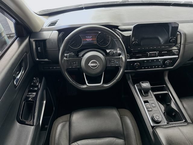 Used 2022 Nissan Pathfinder SL AWD/4WD image 4