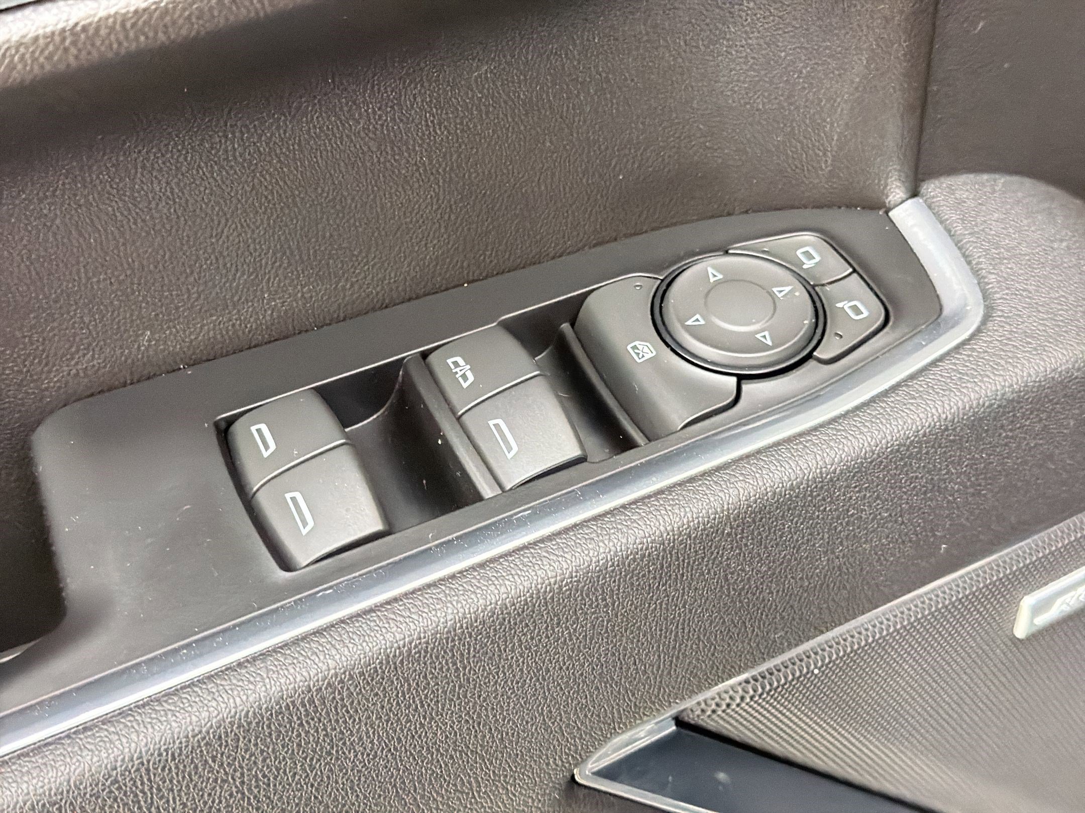 Used 2025 Chevrolet Silverado 1500 LT Trail Boss w/ LT Trail Boss Premium Package image 12