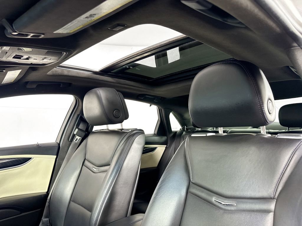 Used 2013 Cadillac XTS Platinum image 27