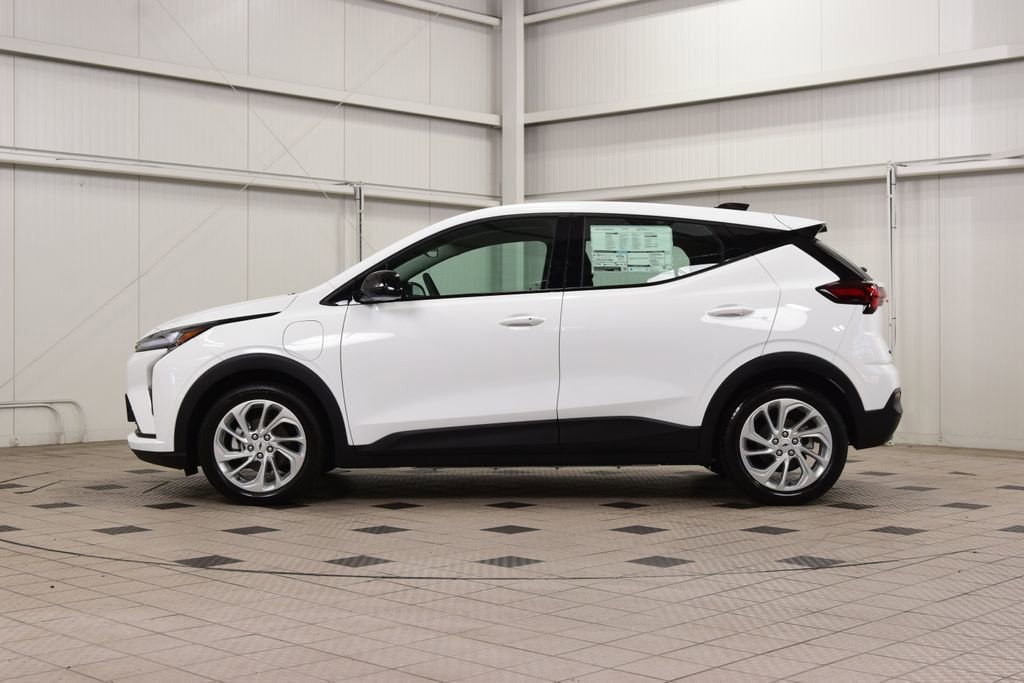New 2027 Chevrolet Bolt LT FWD image 4