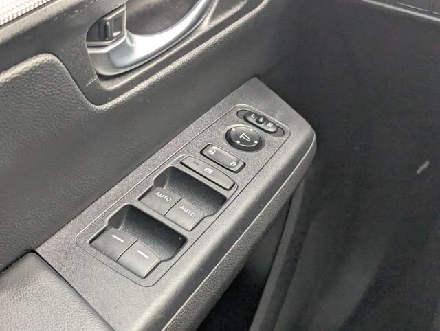 Used 2023 Honda CR-V EX image 16