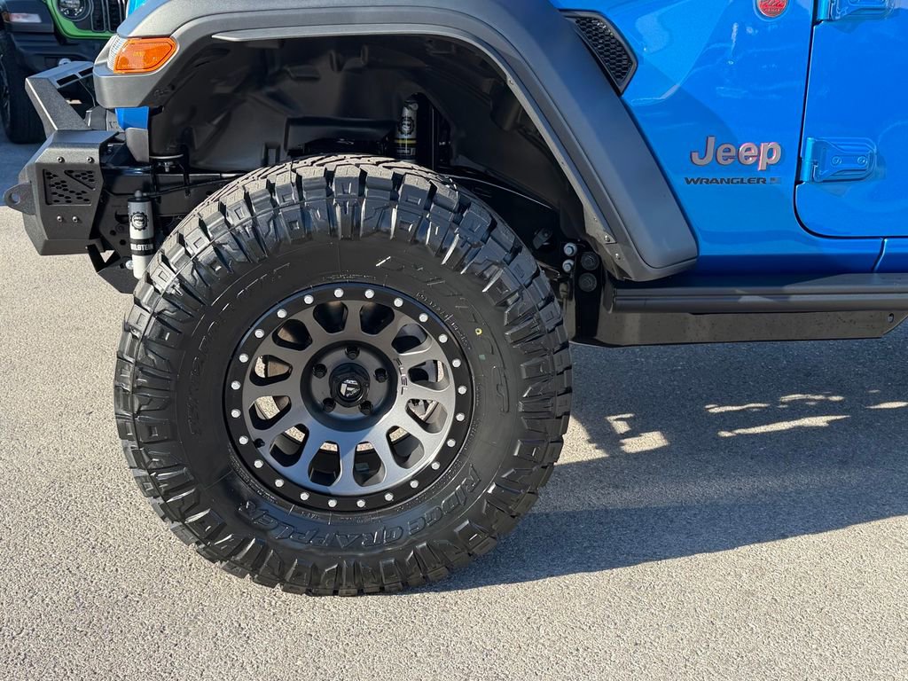 New 2026 Jeep Wrangler Unlimited Rubicon w/ Technology Group image 22