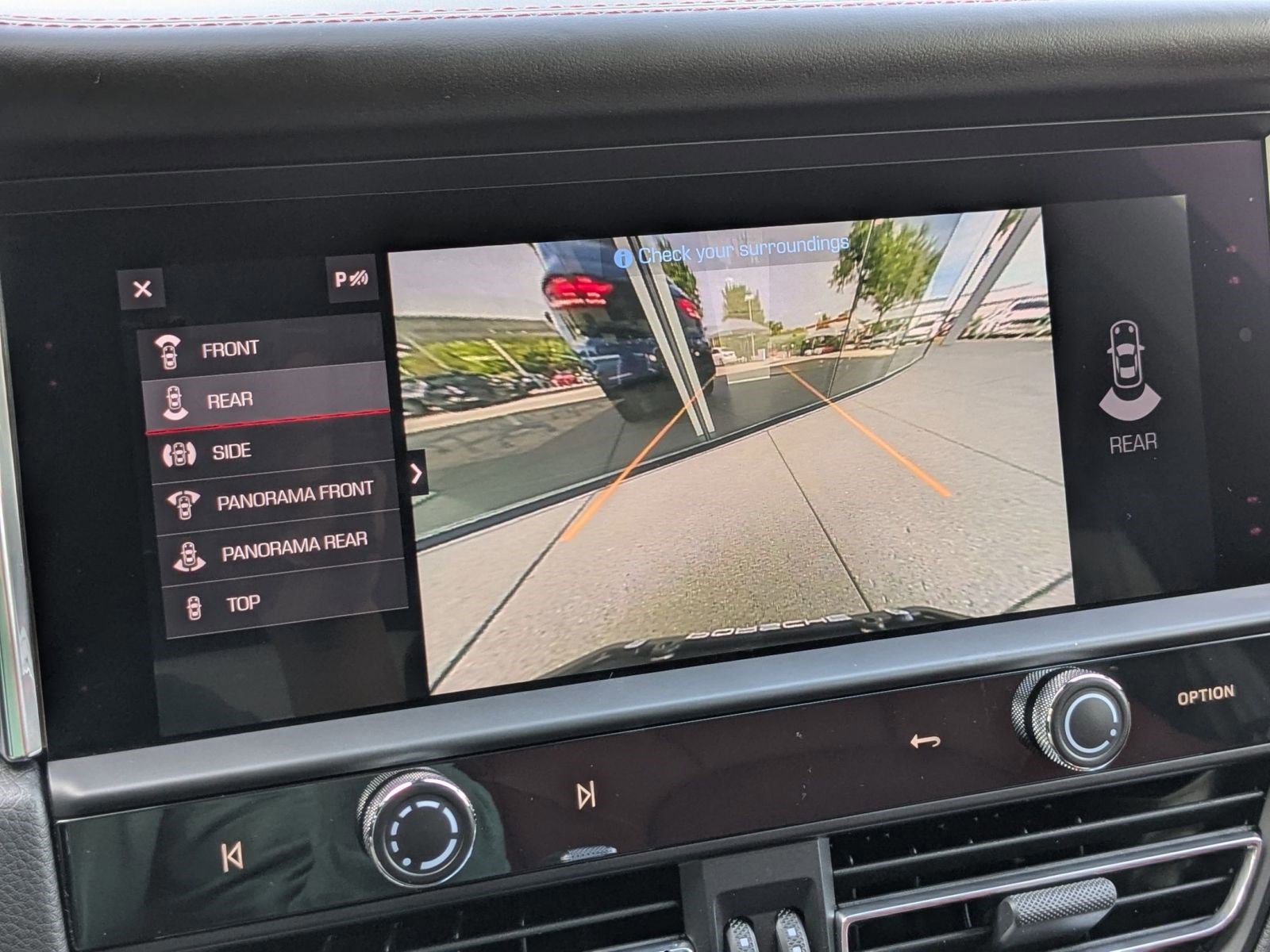 Certified 2025 Porsche Macan image 18