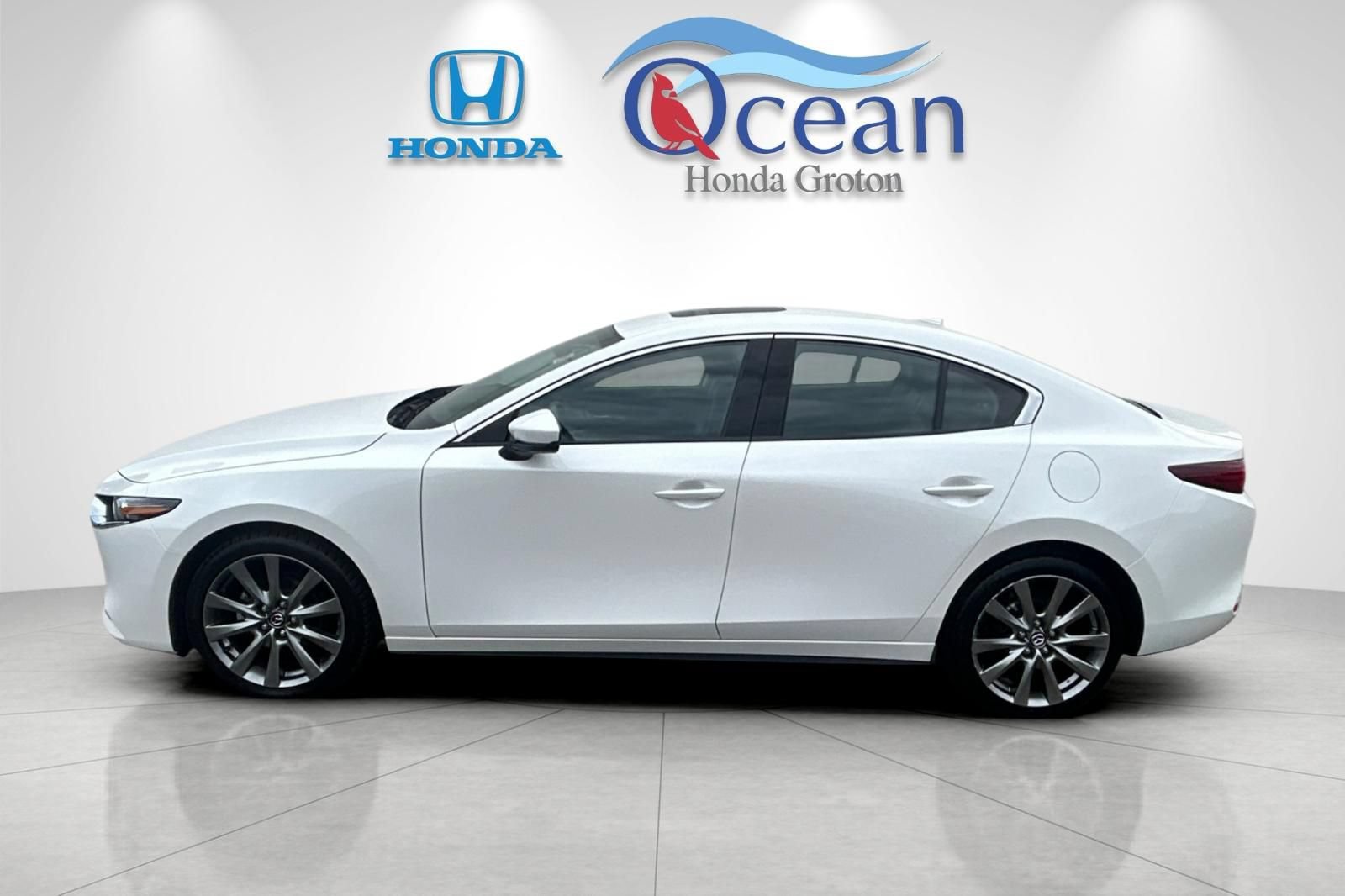 Used 2022 MAZDA MAZDA3 s FWD image 6
