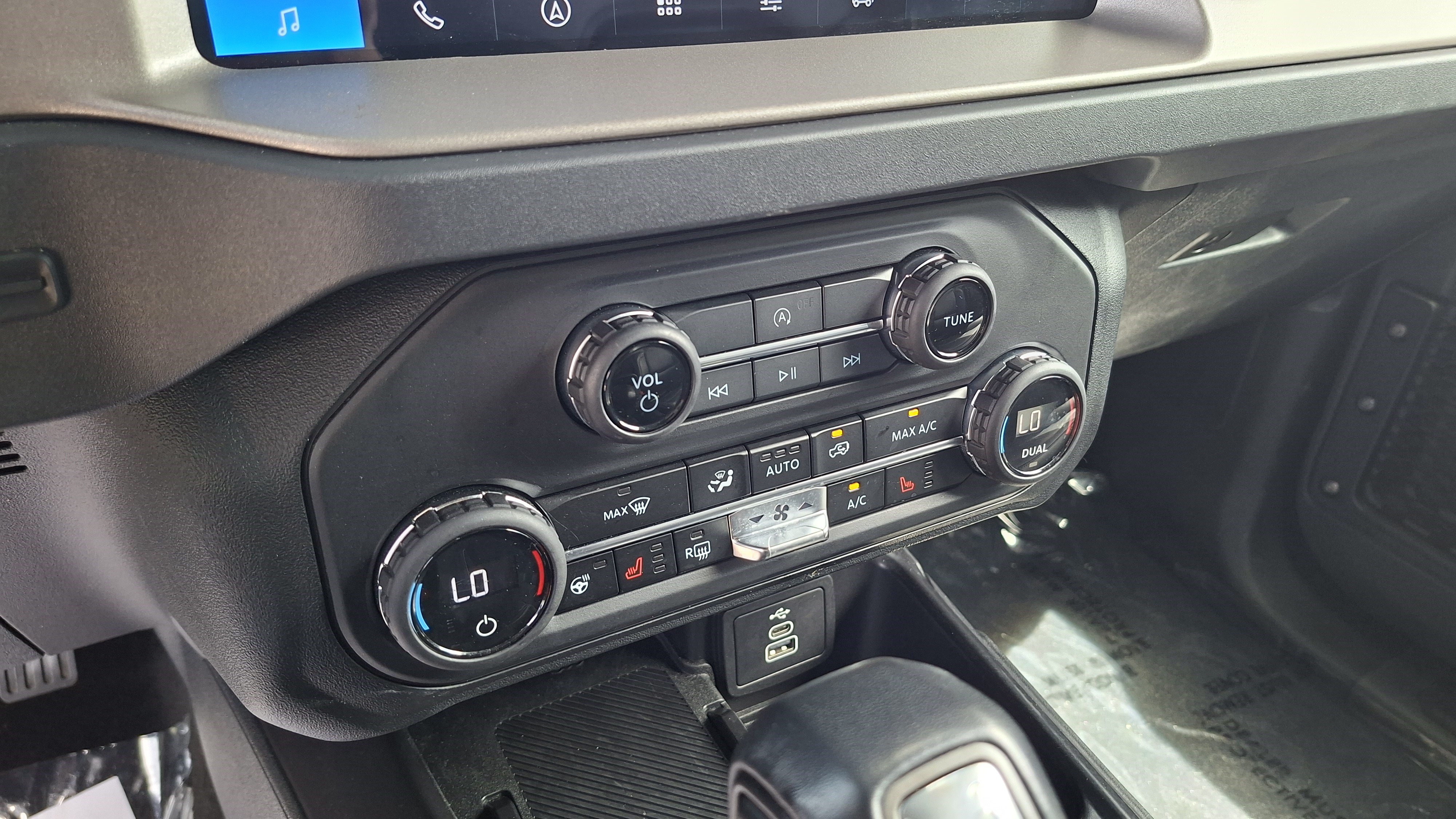 Used 2026 Ford Bronco Outer Banks AWD/4WD image 15