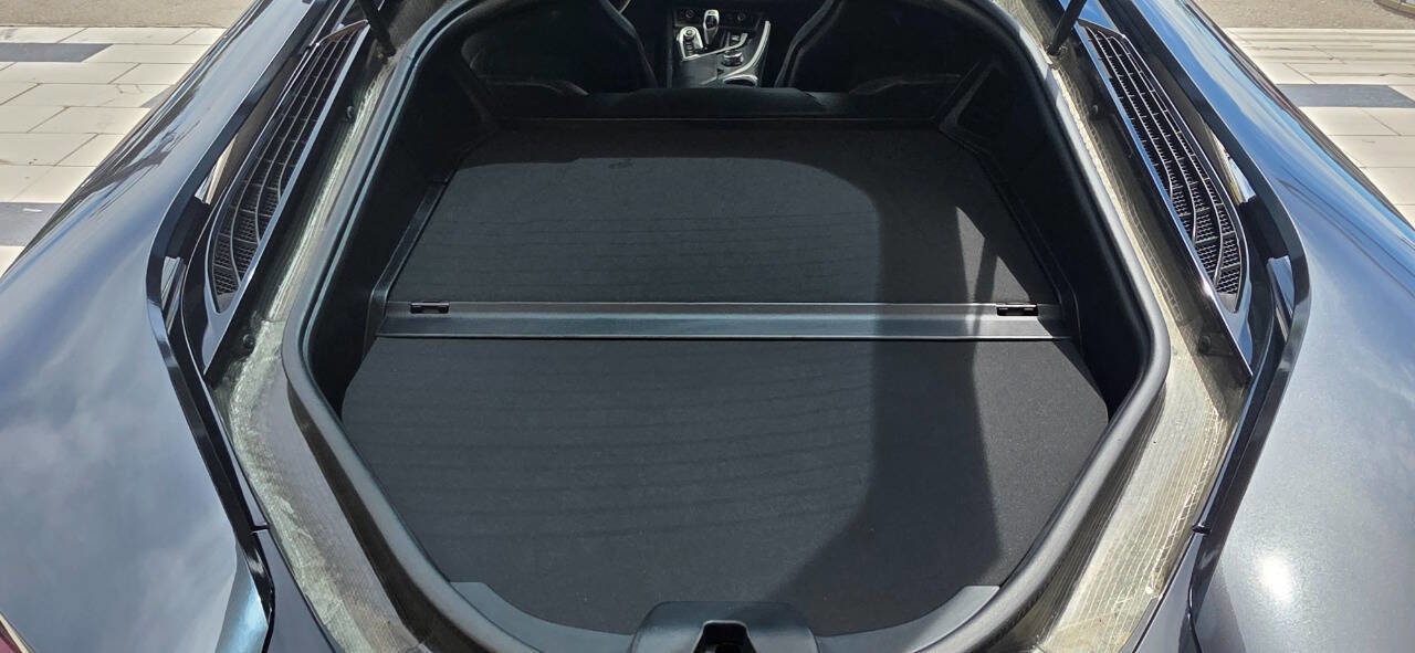Used 2015 BMW i8 image 32