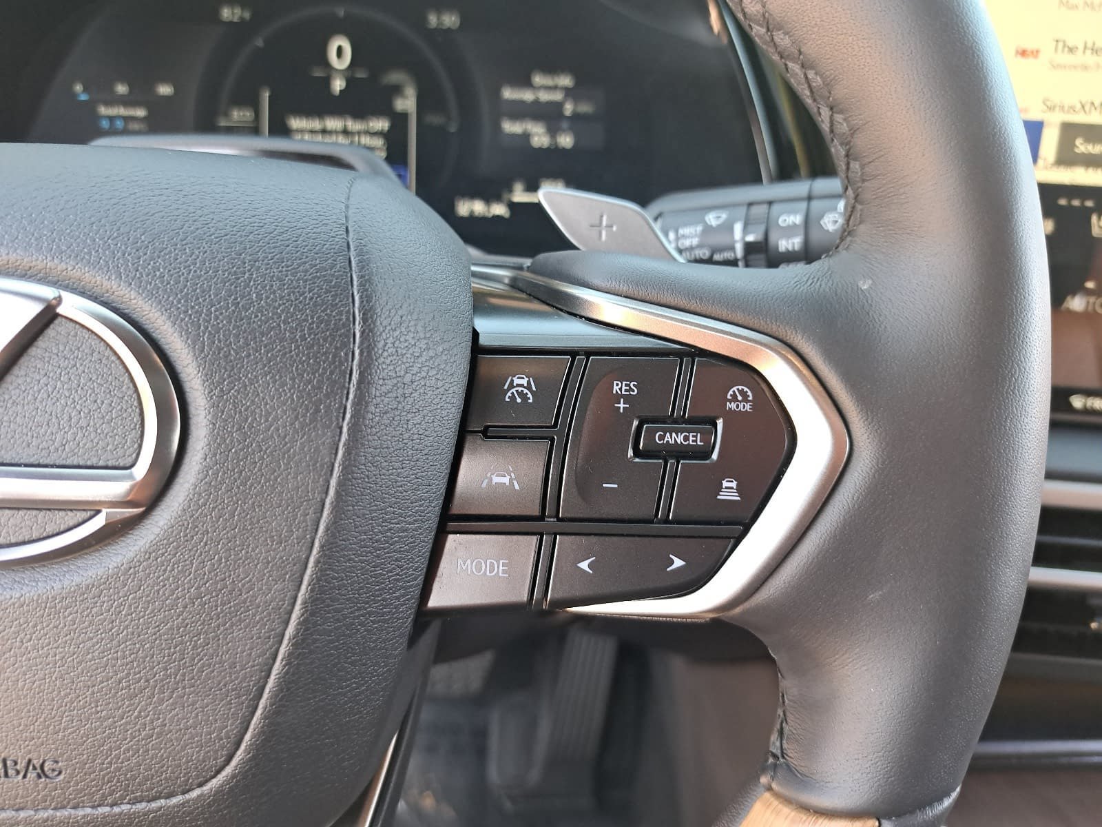 Used 2026 Lexus RX 350h w/ Convenience Package AWD/4WD image 20