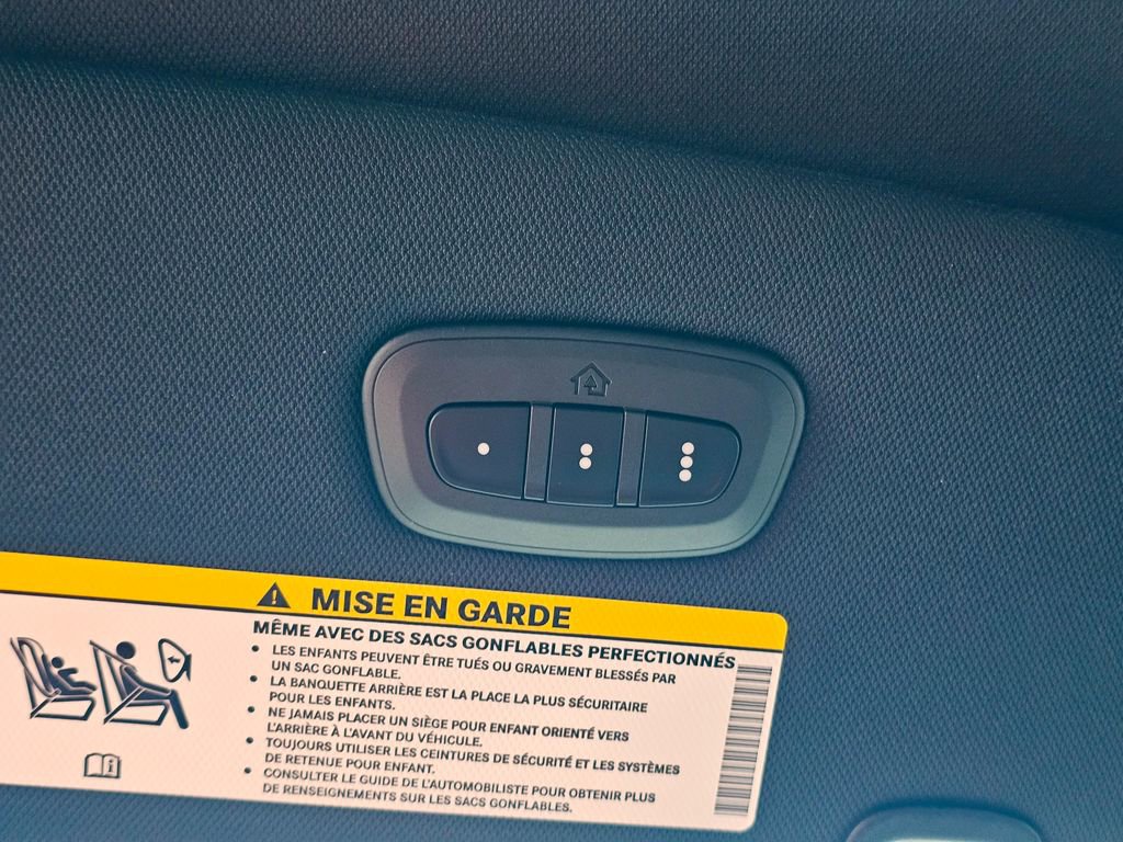 New 2026 Chrysler Pacifica Limited image 30