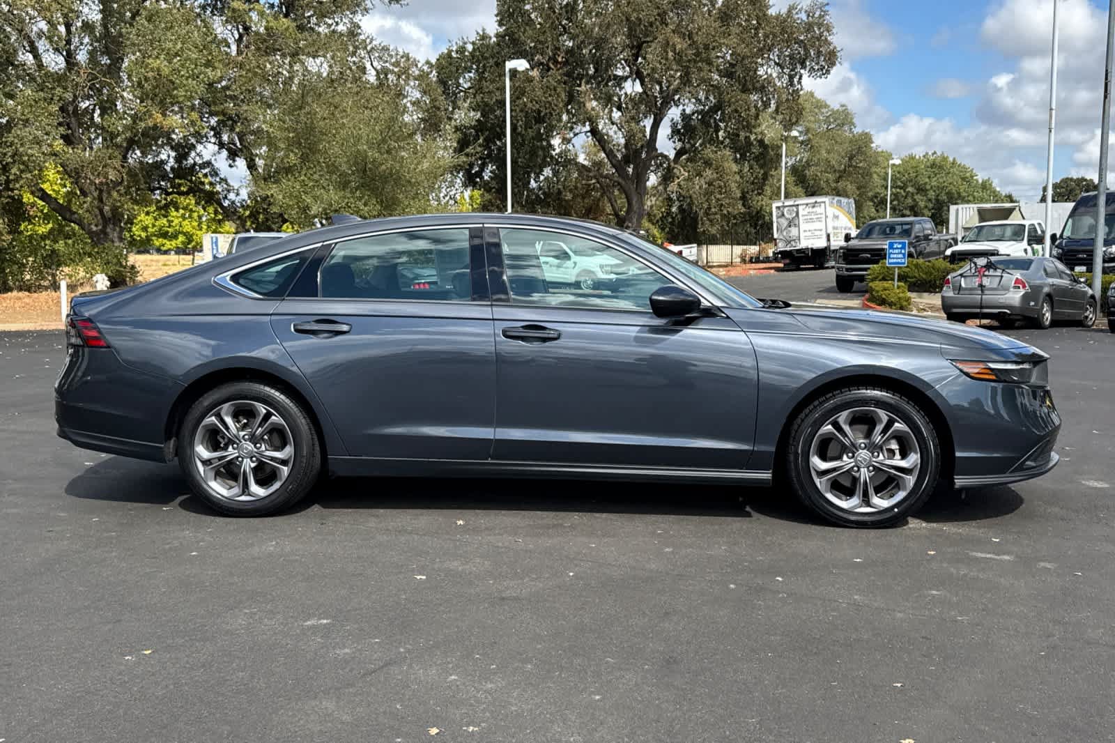 Used 2023 Honda Accord EX image 8