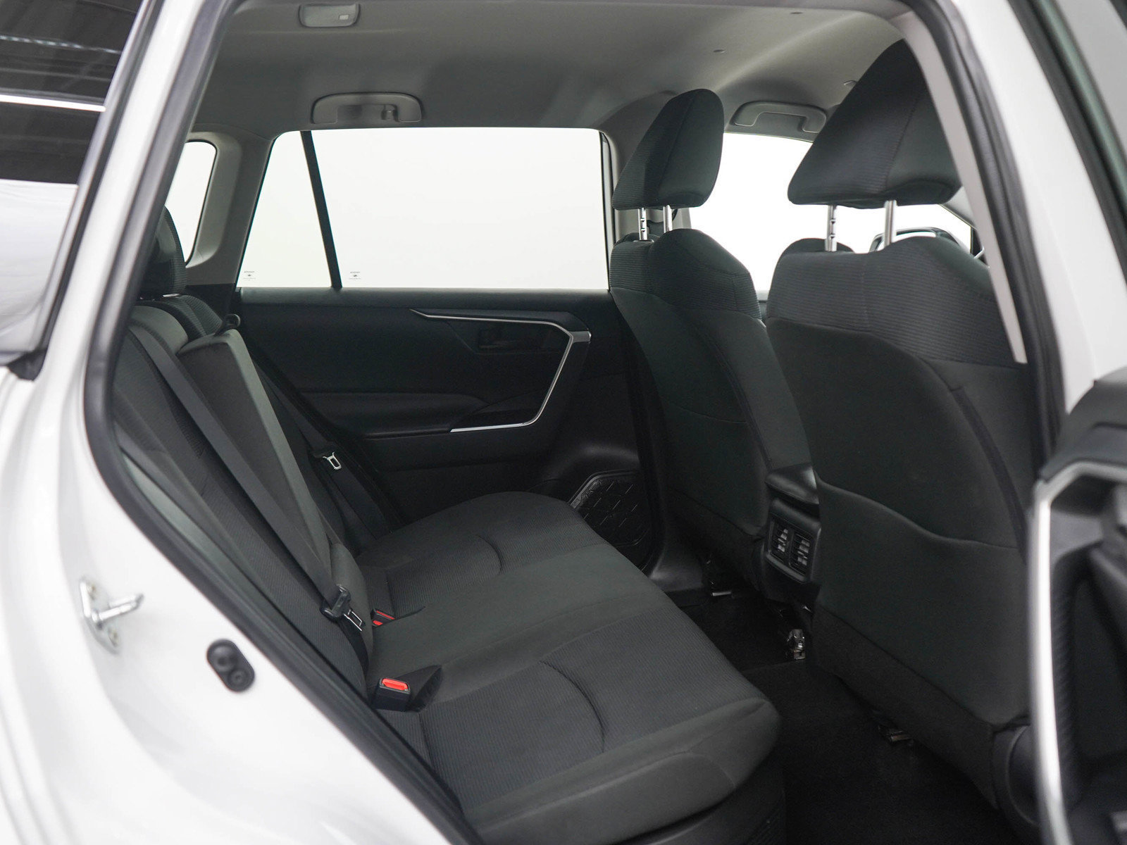 Used 2025 Toyota RAV4 LE AWD/4WD image 12