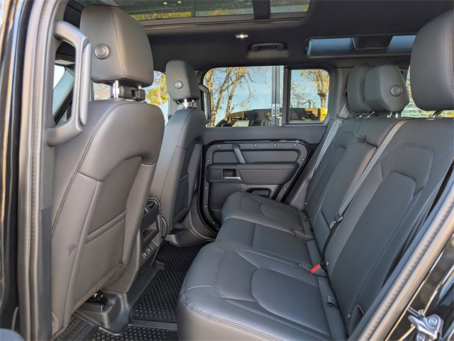 Used 2025 Land Rover Defender 110 S image 12