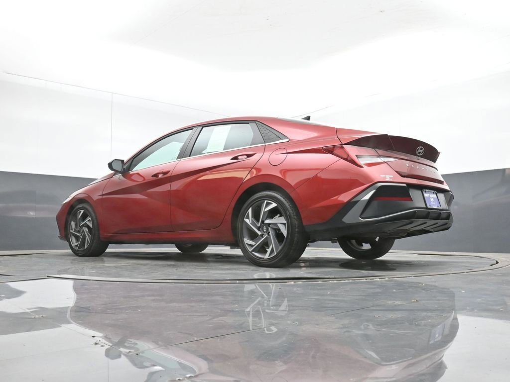 Used 2025 Hyundai Elantra SEL image 43