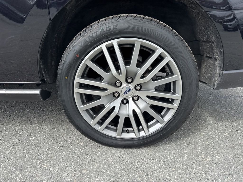 Used 2022 Ford Expedition Max Limited image 33