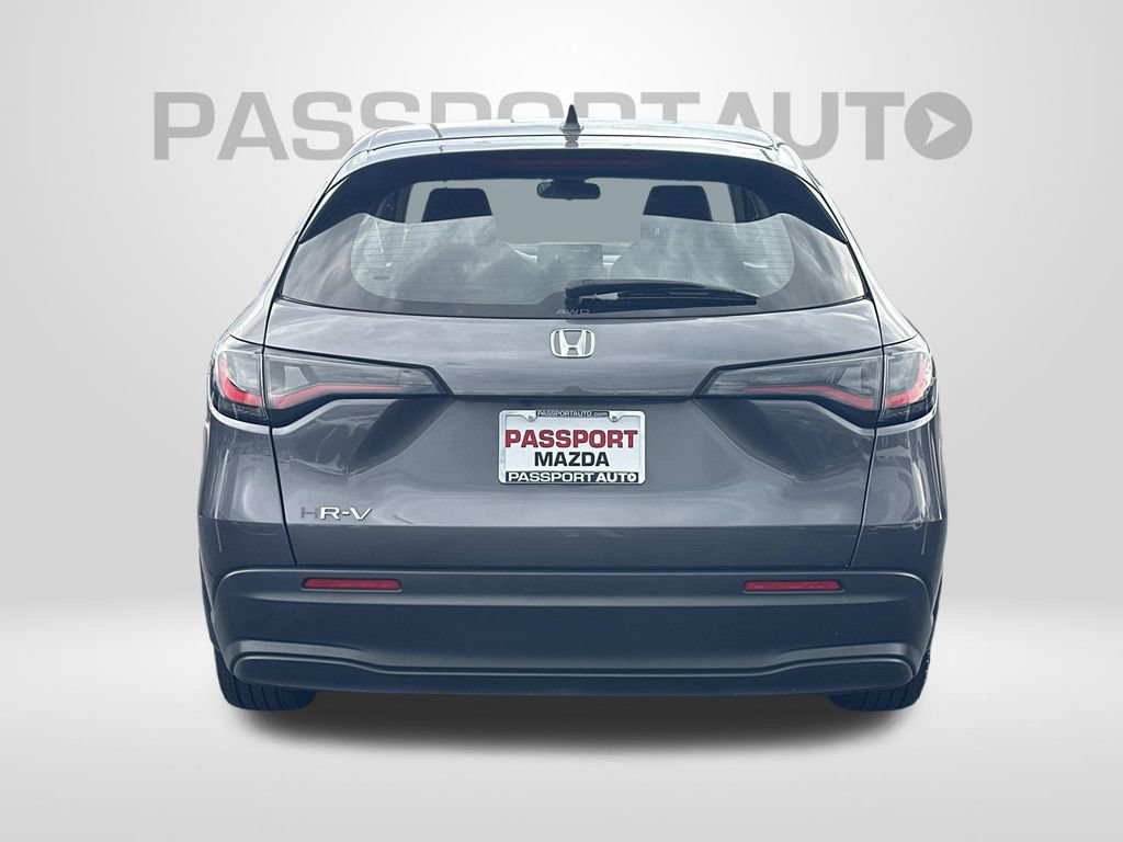 Used 2023 Honda HR-V LX image 3