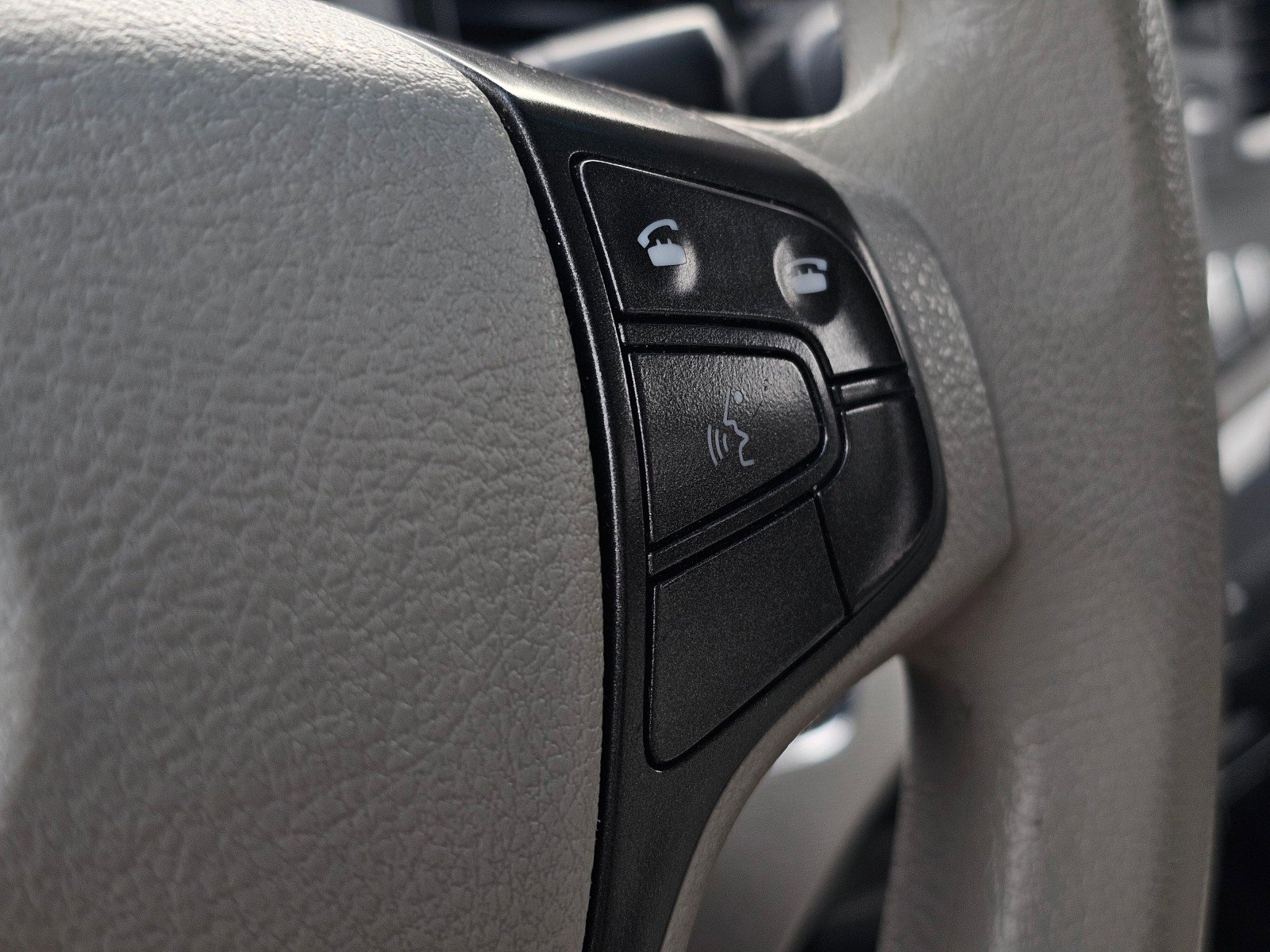 Used 2014 Toyota Sienna LE image 28