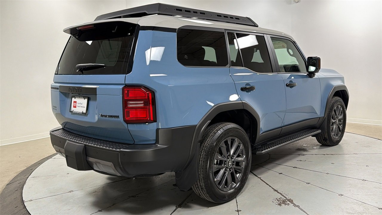 Certified 2025 Toyota Land Cruiser image 5