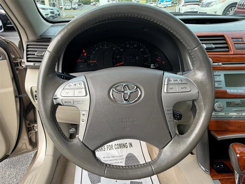 Used 2009 Toyota Camry XLE FWD image 19
