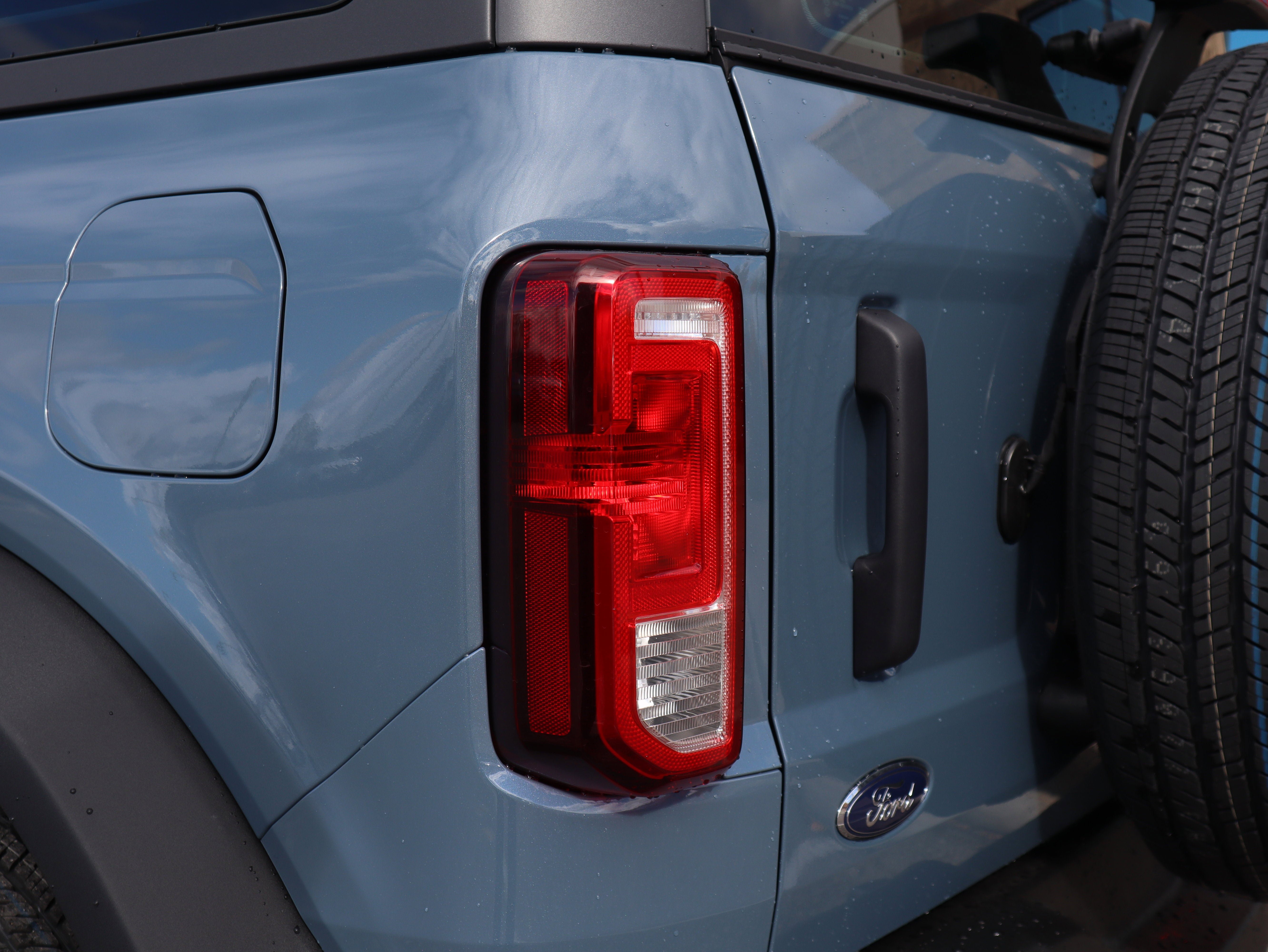 New 2025 Ford Bronco 4-Door AWD/4WD image 18