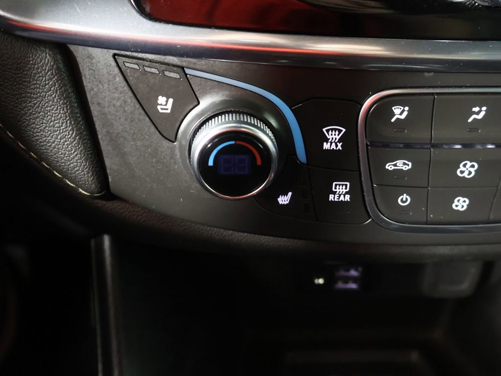 Used 2023 Chevrolet Traverse Premier AWD/4WD image 55
