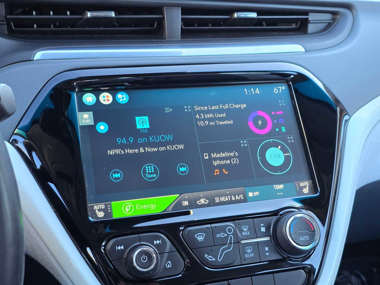 Used 2017 Chevrolet Bolt Premier w/ Driver Confidence II Package image 24