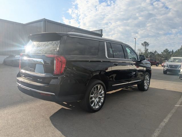 Used 2022 GMC Yukon XL SLT w/ SLT Premium Package image 2