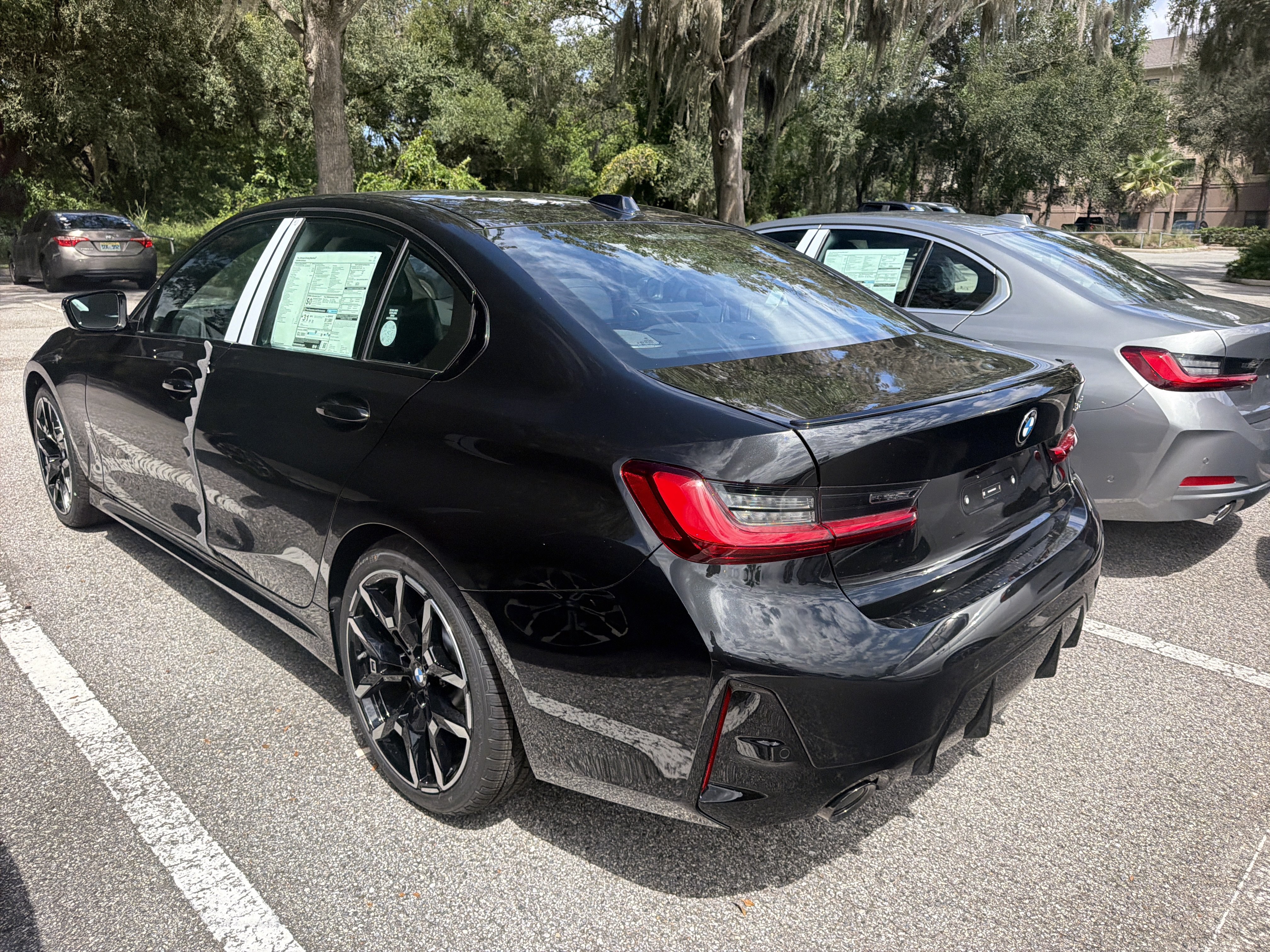 New 2026 BMW 330i Sedan w/ M Sport Package RWD image 3