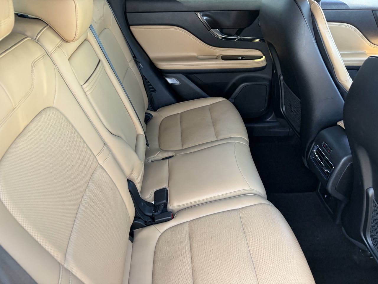 Used 2021 Lincoln Corsair Reserve FWD image 13