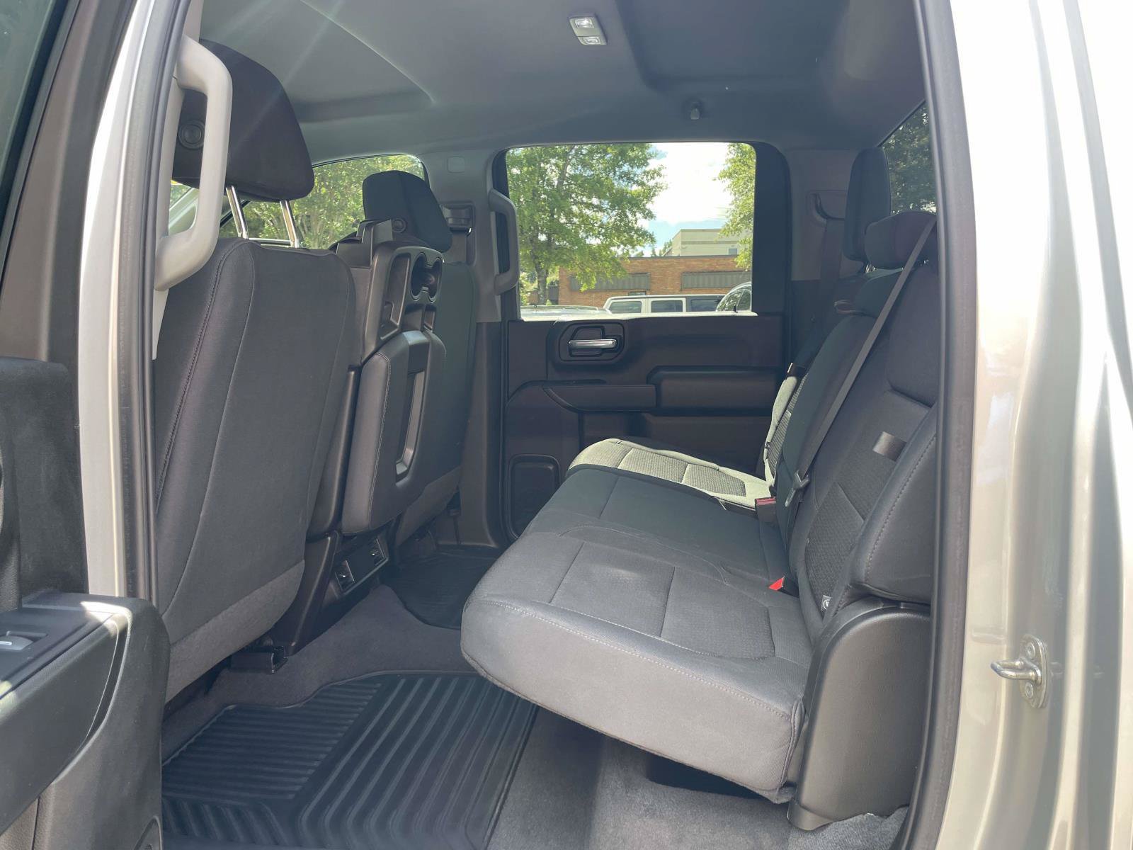 Used 2023 Chevrolet Silverado 2500 Custom w/ Gooseneck/5TH Wheel Package AWD/4WD image 3