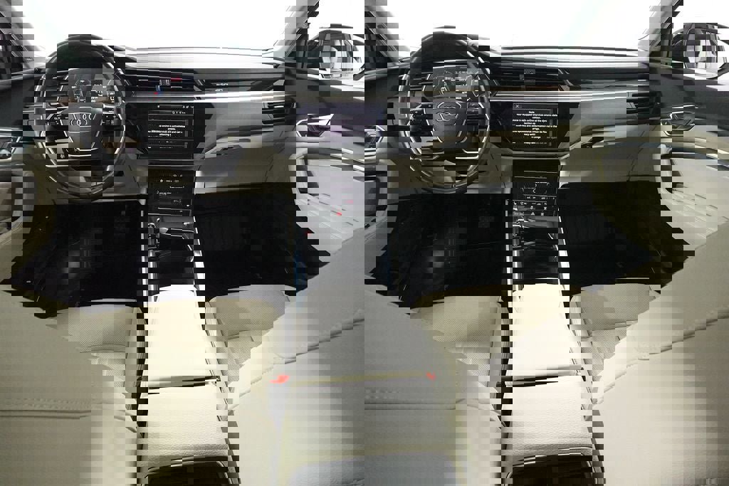 Used 2024 Audi Q8 e-tron Premium Plus w/ Premium Plus Package image 11