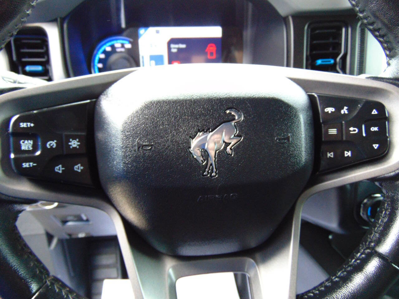 Used 2022 Ford Bronco Black Diamond image 21