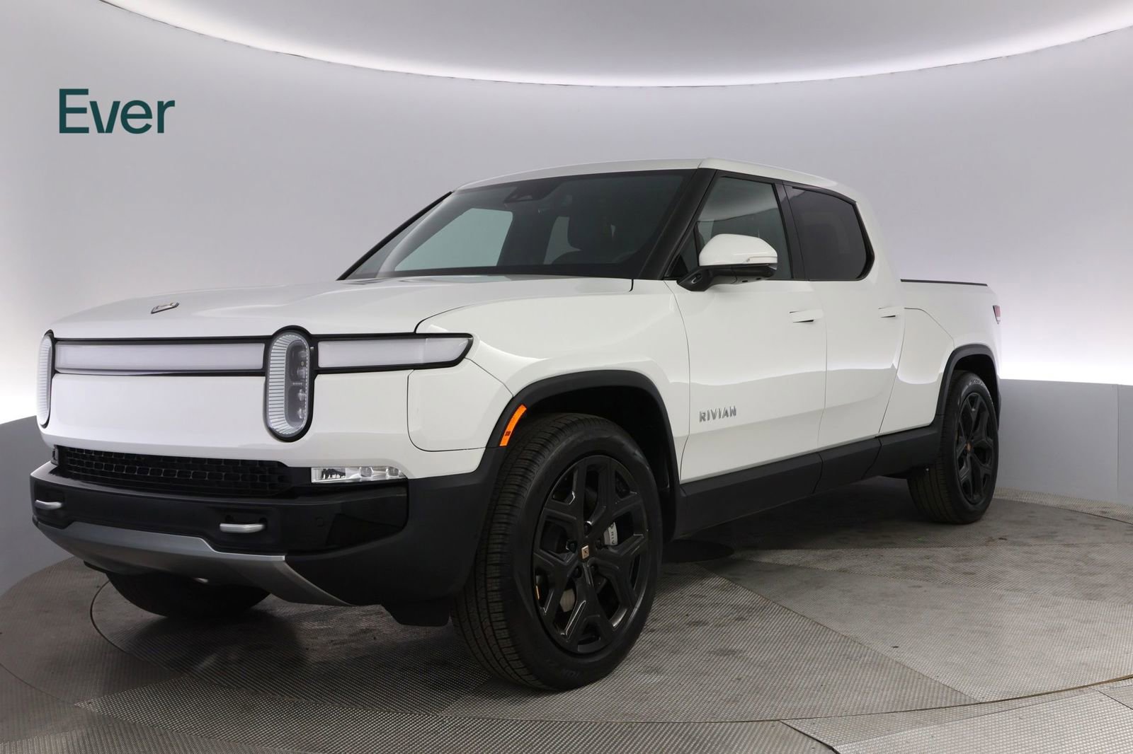 Used 2023 Rivian R1T Adventure image 2