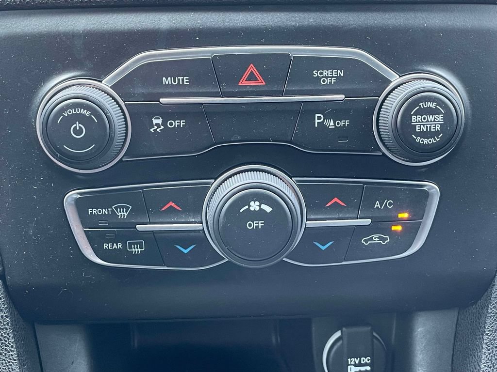 Used 2022 Dodge Charger SXT RWD image 26