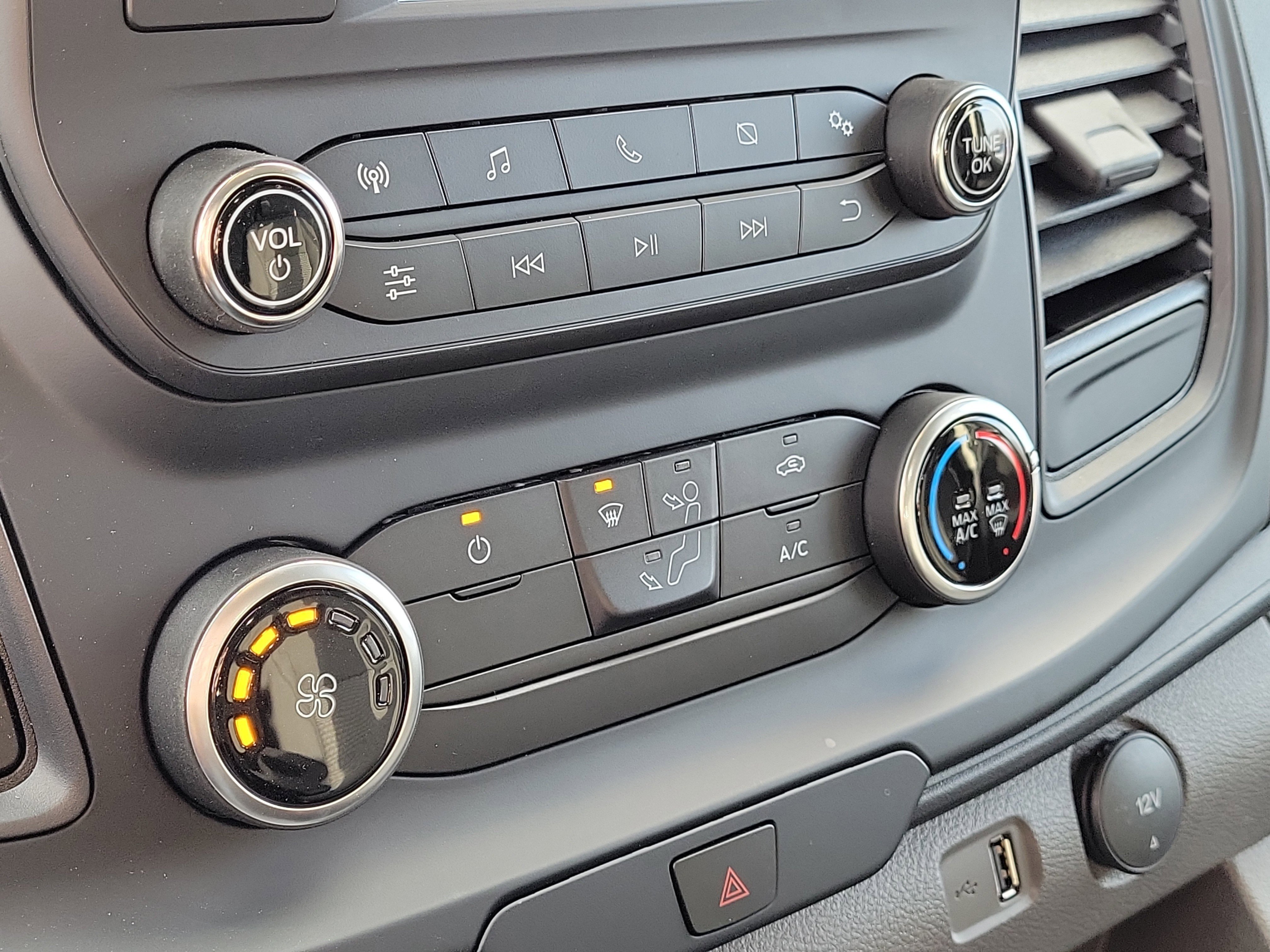 New 2024 Ford Transit 150 Low Roof w/ Exterior Upgrade Package image 30